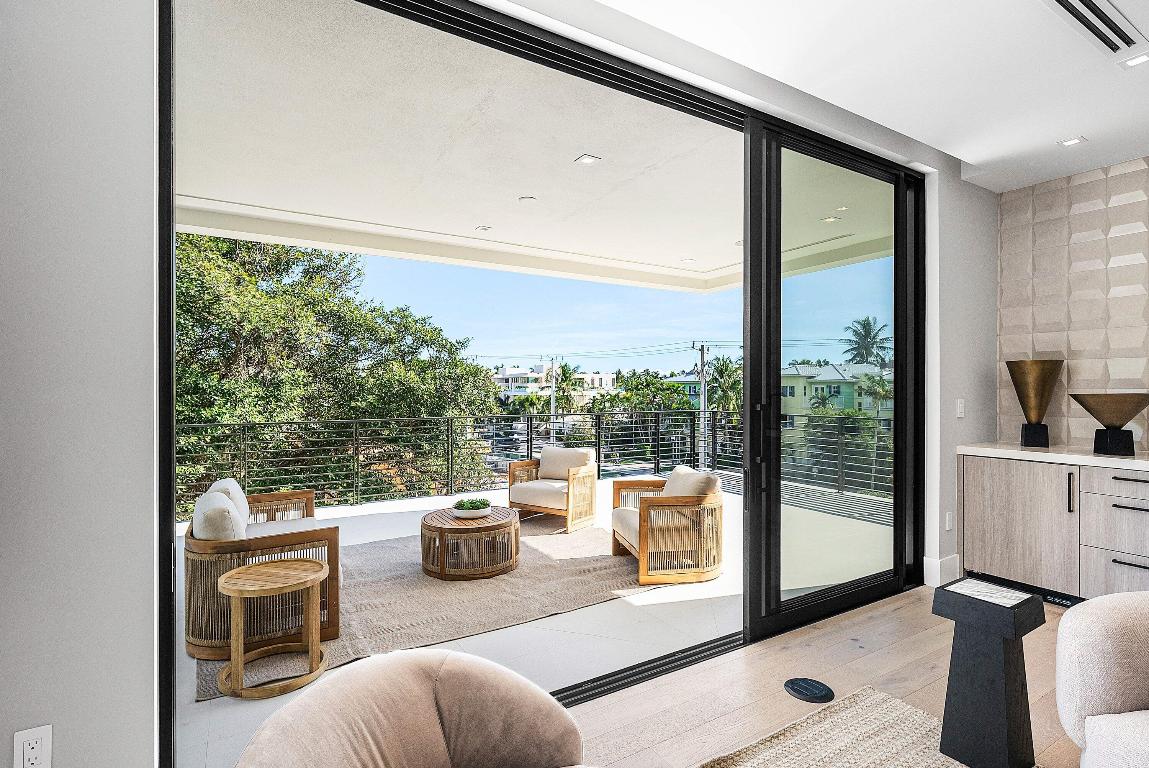 ANDREWS AVENUE TOWNHOMES - Residential