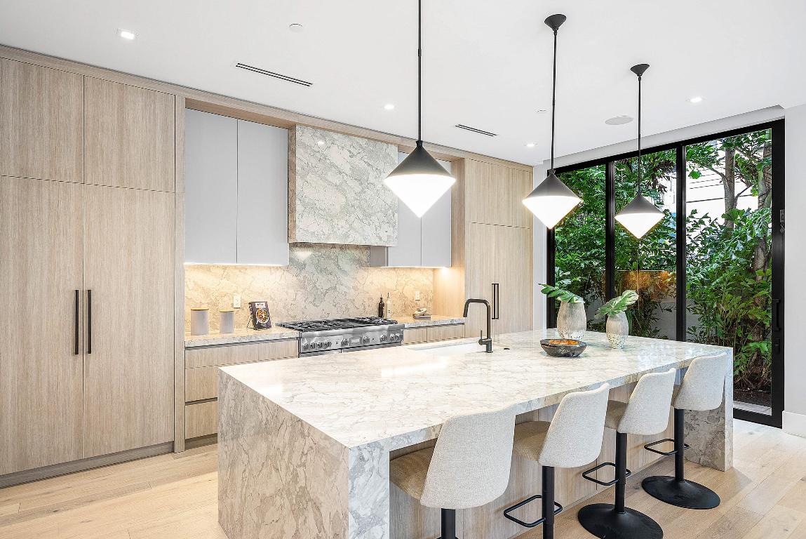 ANDREWS AVENUE TOWNHOMES - Residential