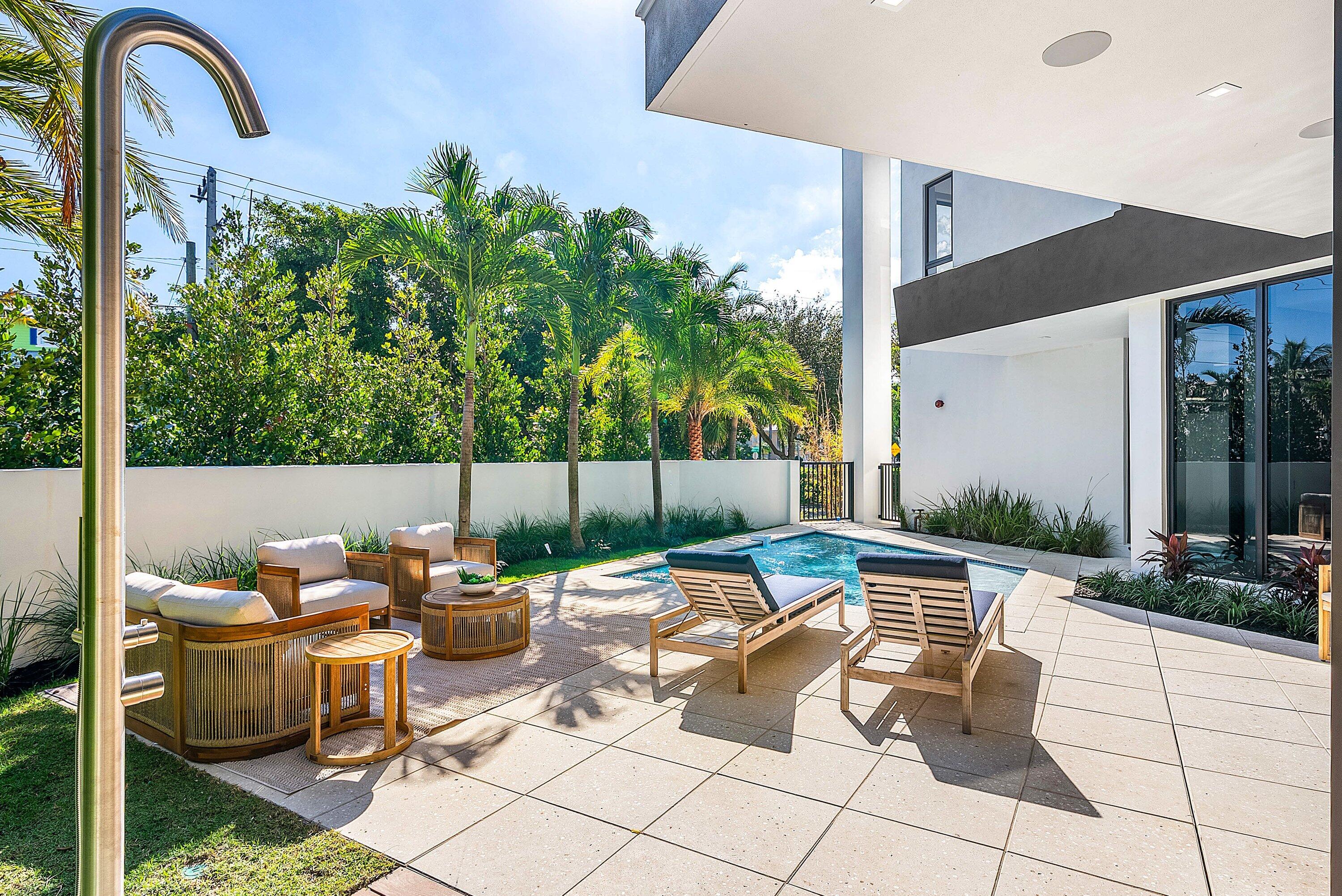 ANDREWS AVENUE TOWNHOMES - Residential