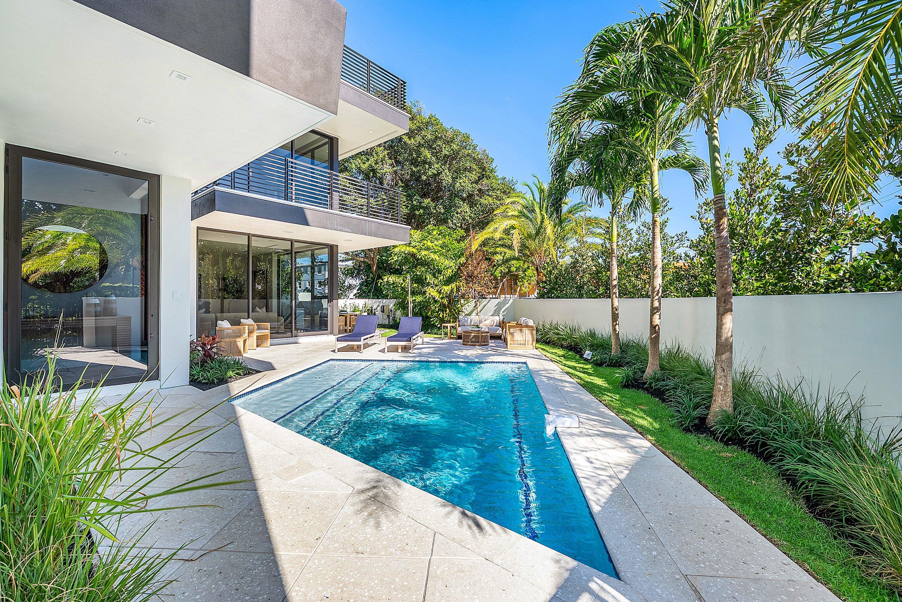 ANDREWS AVENUE TOWNHOMES - Residential