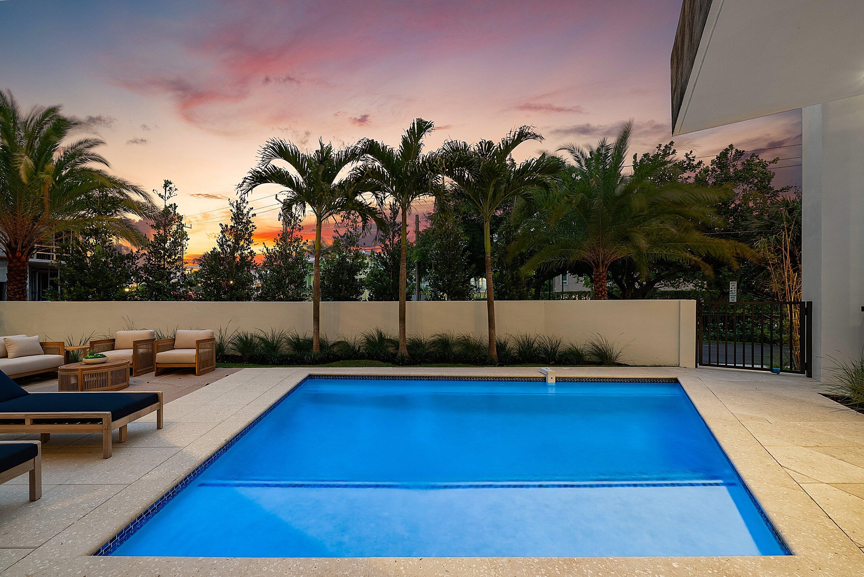 ANDREWS AVENUE TOWNHOMES - Residential