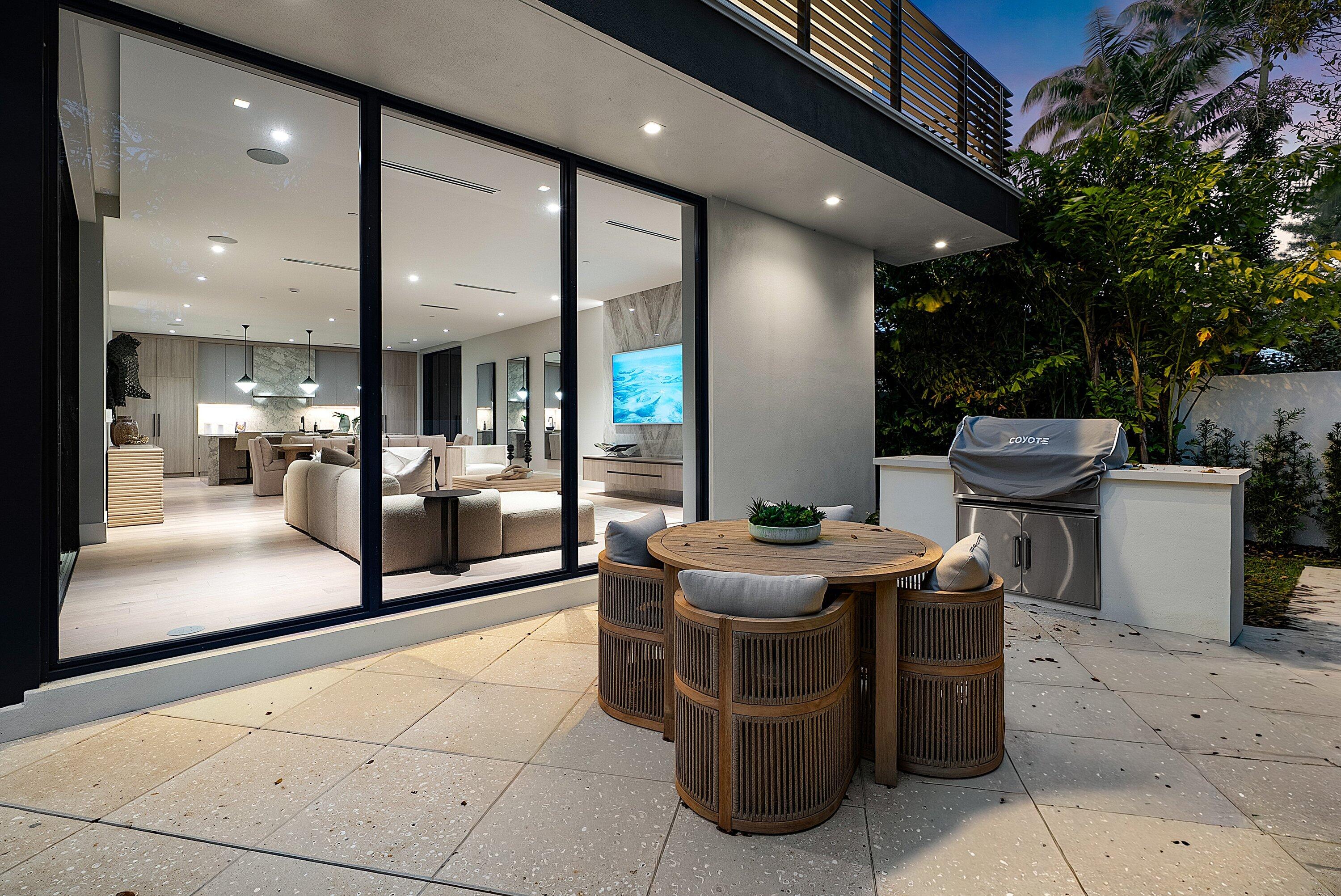 ANDREWS AVENUE TOWNHOMES - Residential