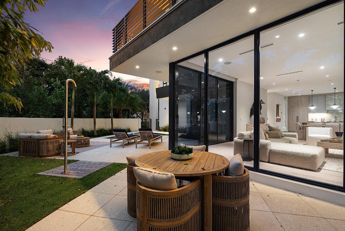 ANDREWS AVENUE TOWNHOMES - Residential