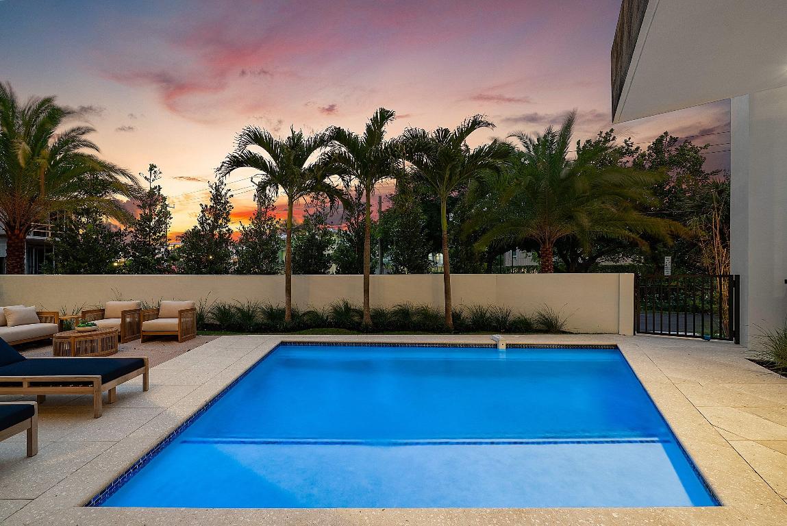 ANDREWS AVENUE TOWNHOMES - Residential