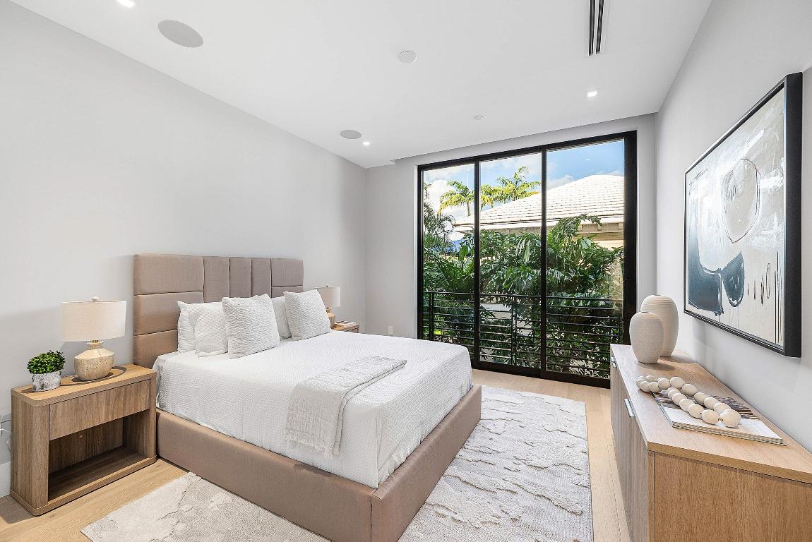 ANDREWS AVENUE TOWNHOMES - Residential