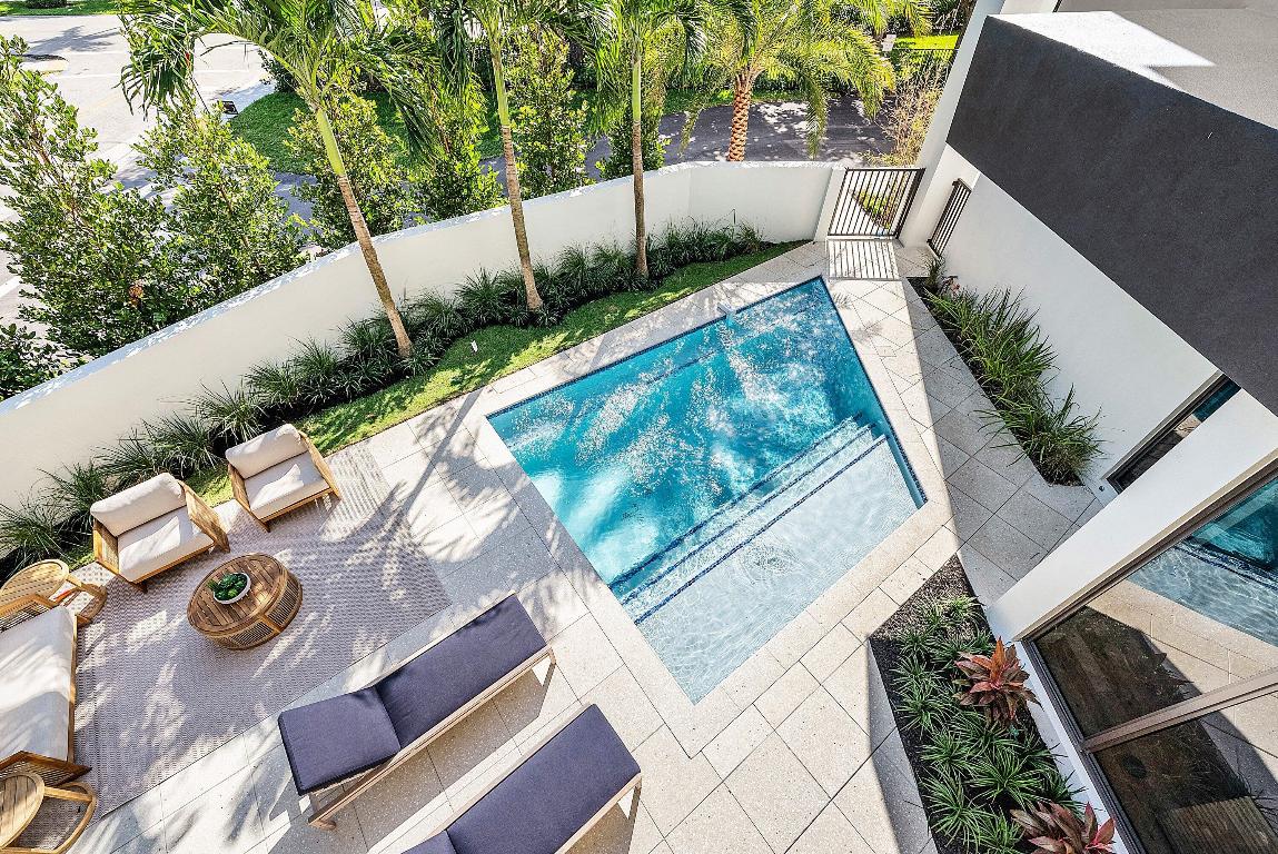 ANDREWS AVENUE TOWNHOMES - Residential