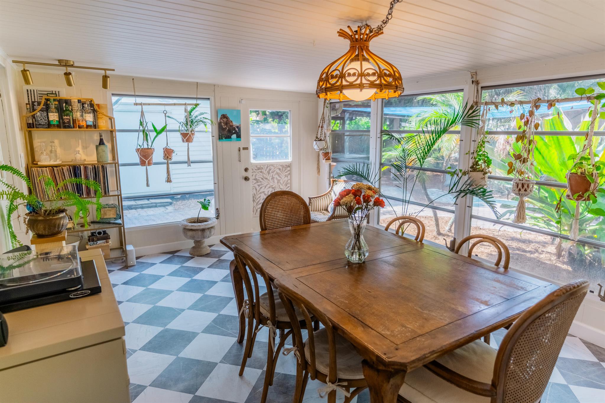 COUNTRY CLUB ACRES 5 - Residential