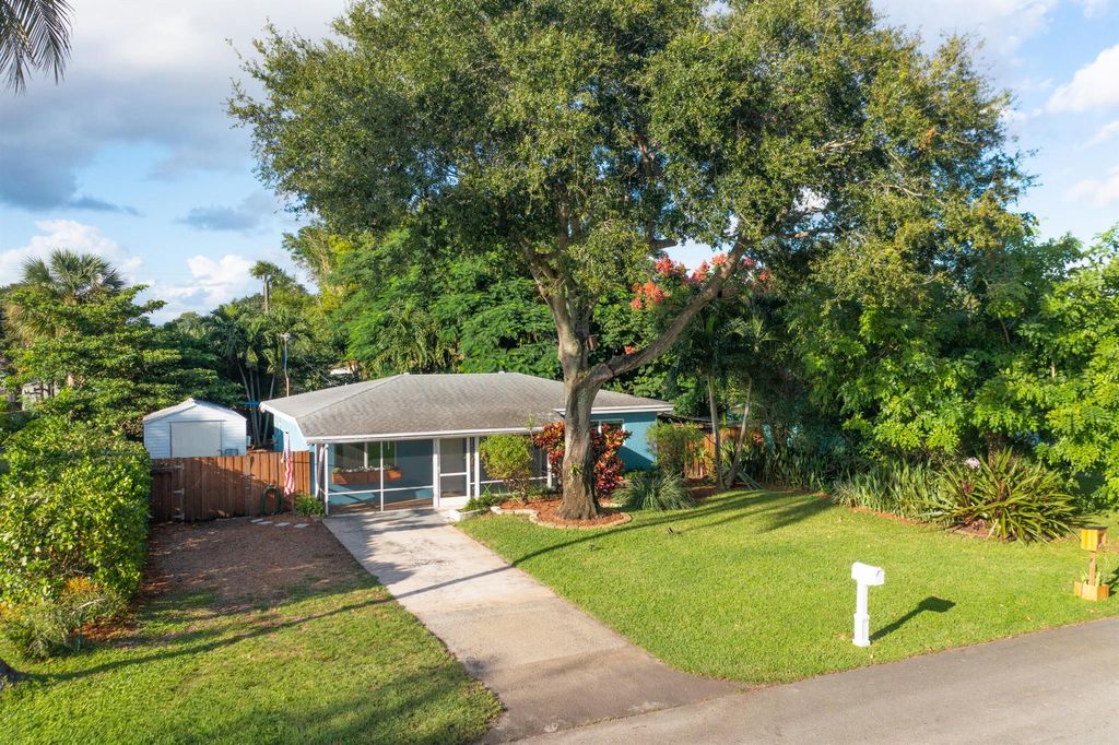Photo of 5155 Cleveland Road, Delray Beach, FL 33484 (MLS # R11131558)