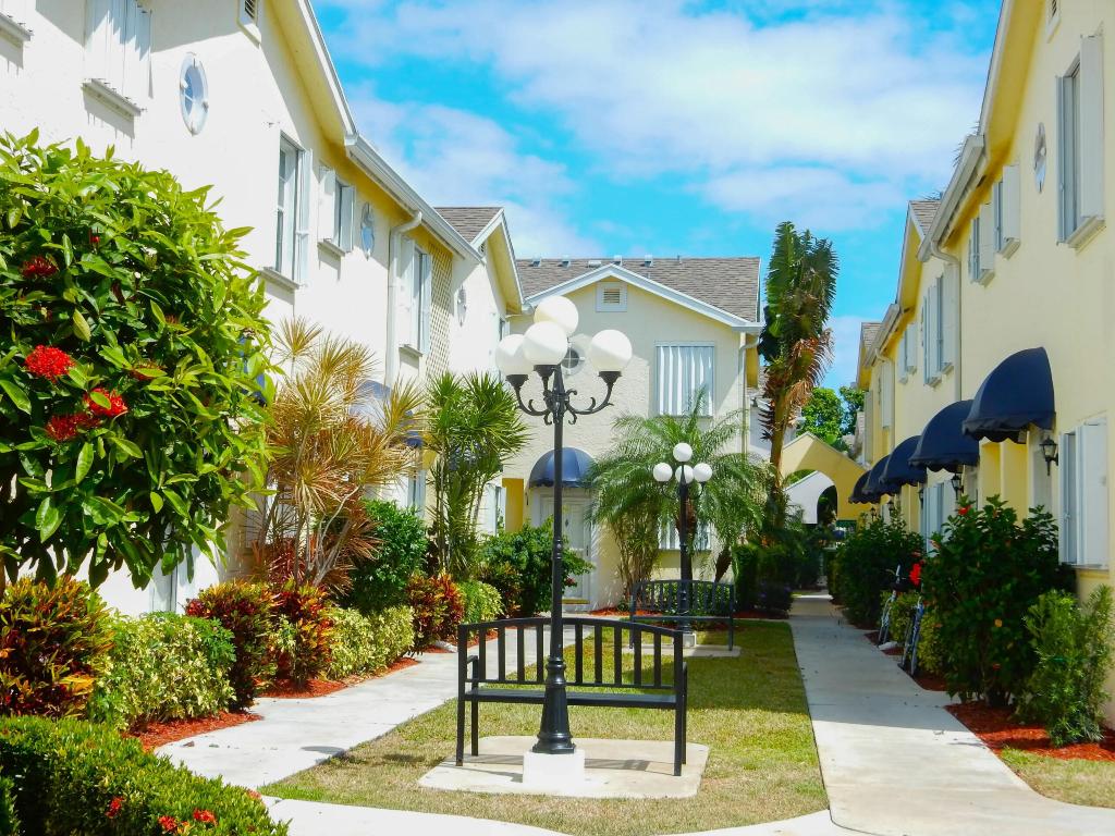 WATERSIDE VILLAGE - Residential