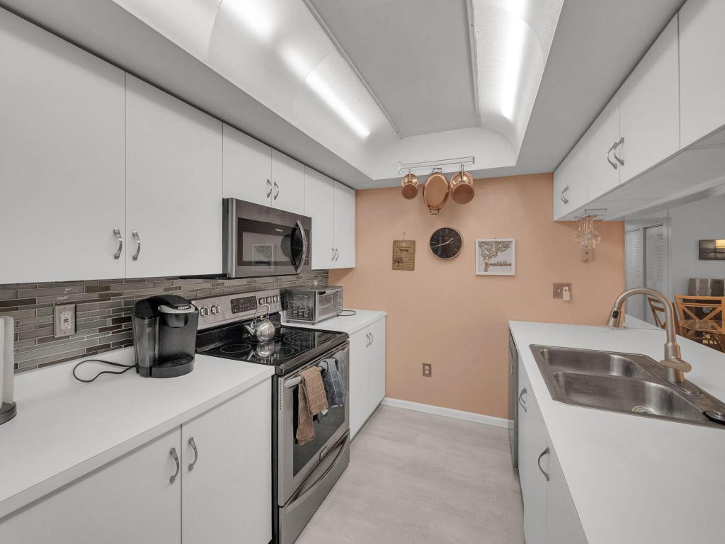 WATERSIDE VILLAGE - Residential