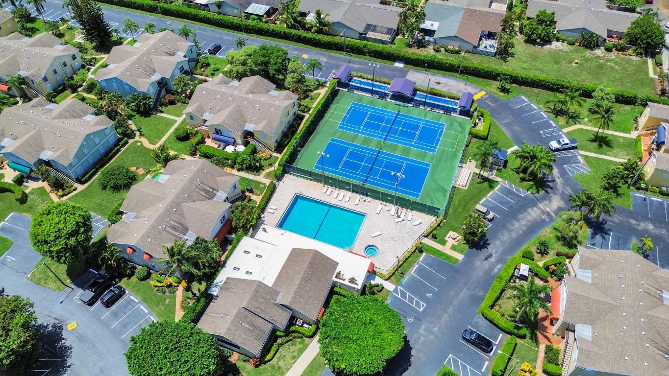 WATERSIDE VILLAGE - Residential