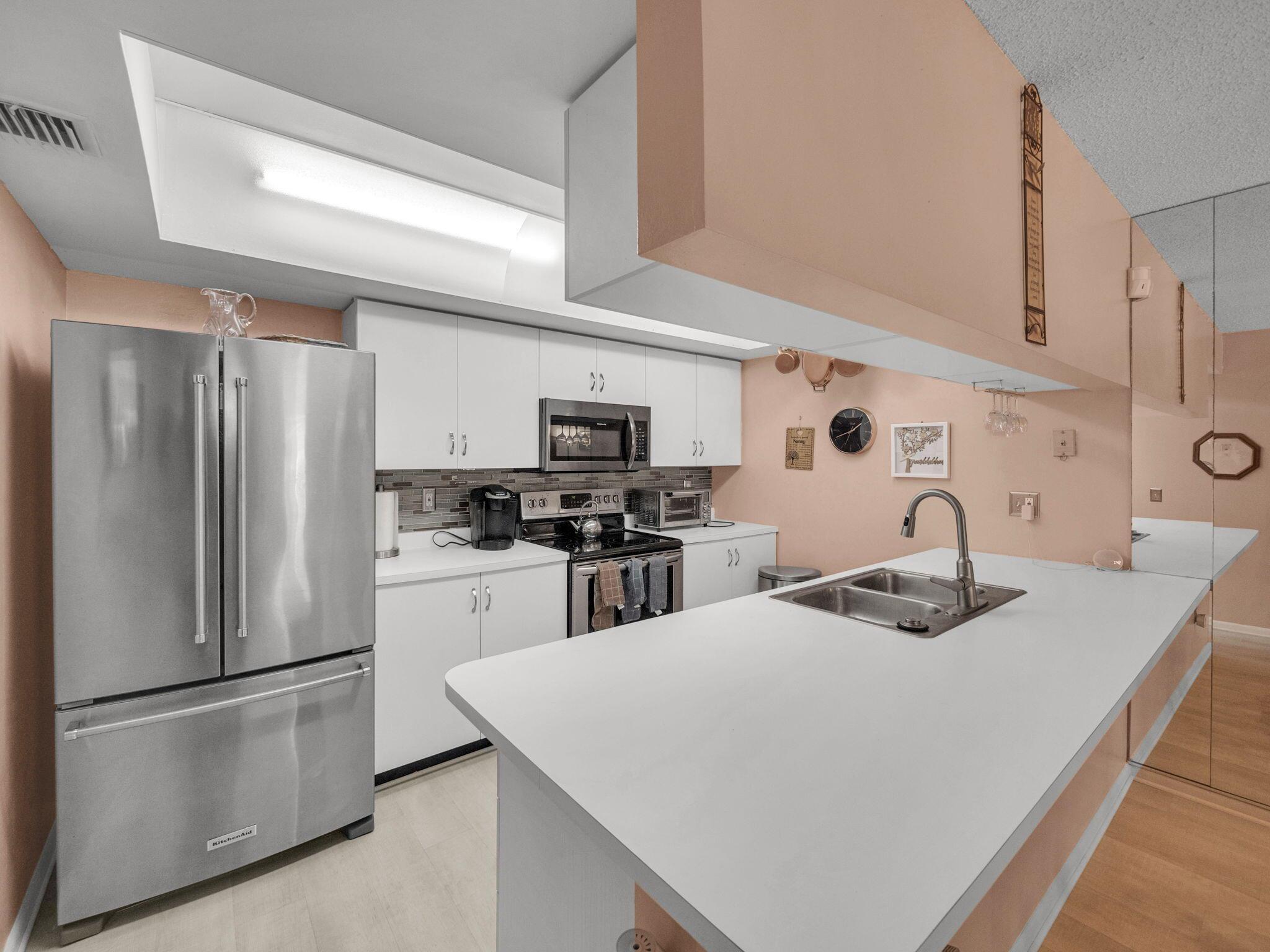 WATERSIDE VILLAGE - Residential