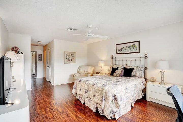 WESTGATE AT HUNTERS RUN C - Residential