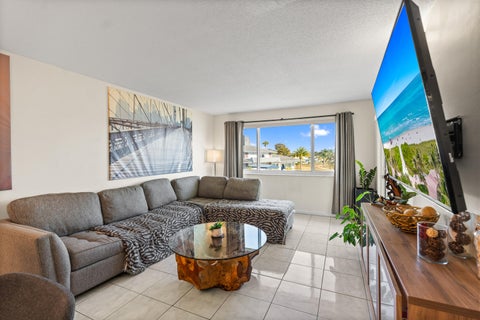Tiny photo for 2223 PARK Lane #210, Hollywood, FL 33021 (MLS # B26052780)