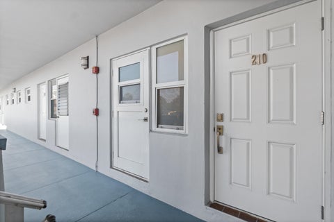 Tiny photo for 2223 PARK Lane #210, Hollywood, FL 33021 (MLS # B26052780)