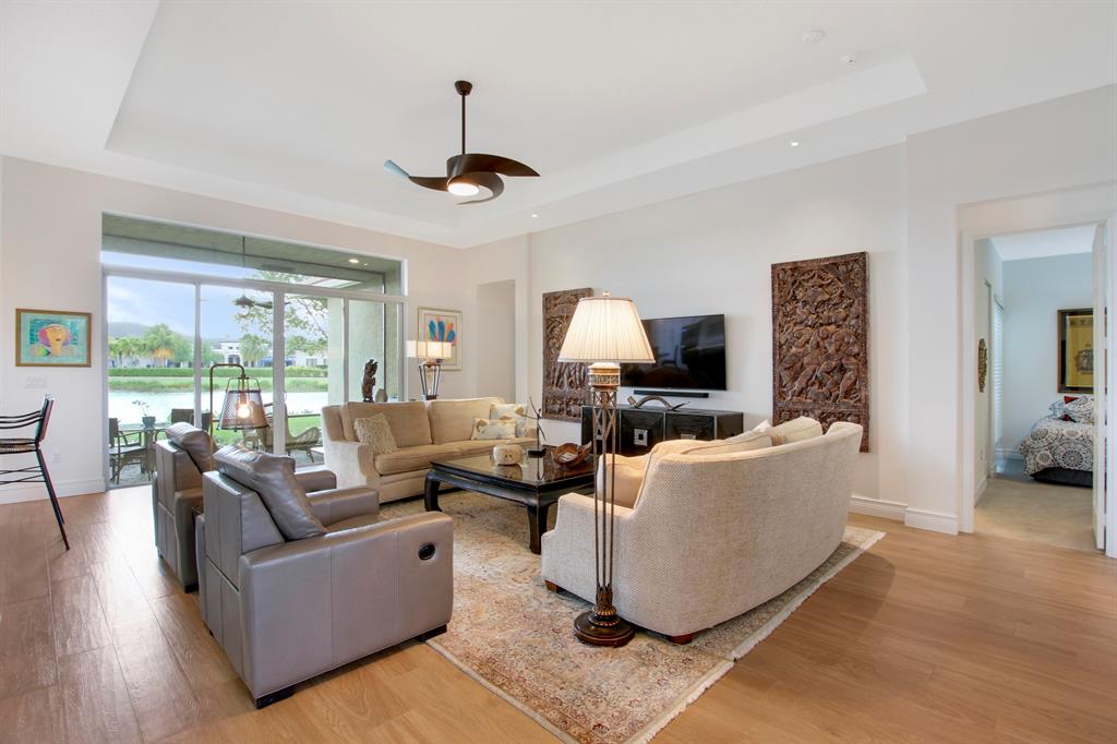 VALENCIA COVE AGR PUD PL 7 - Residential