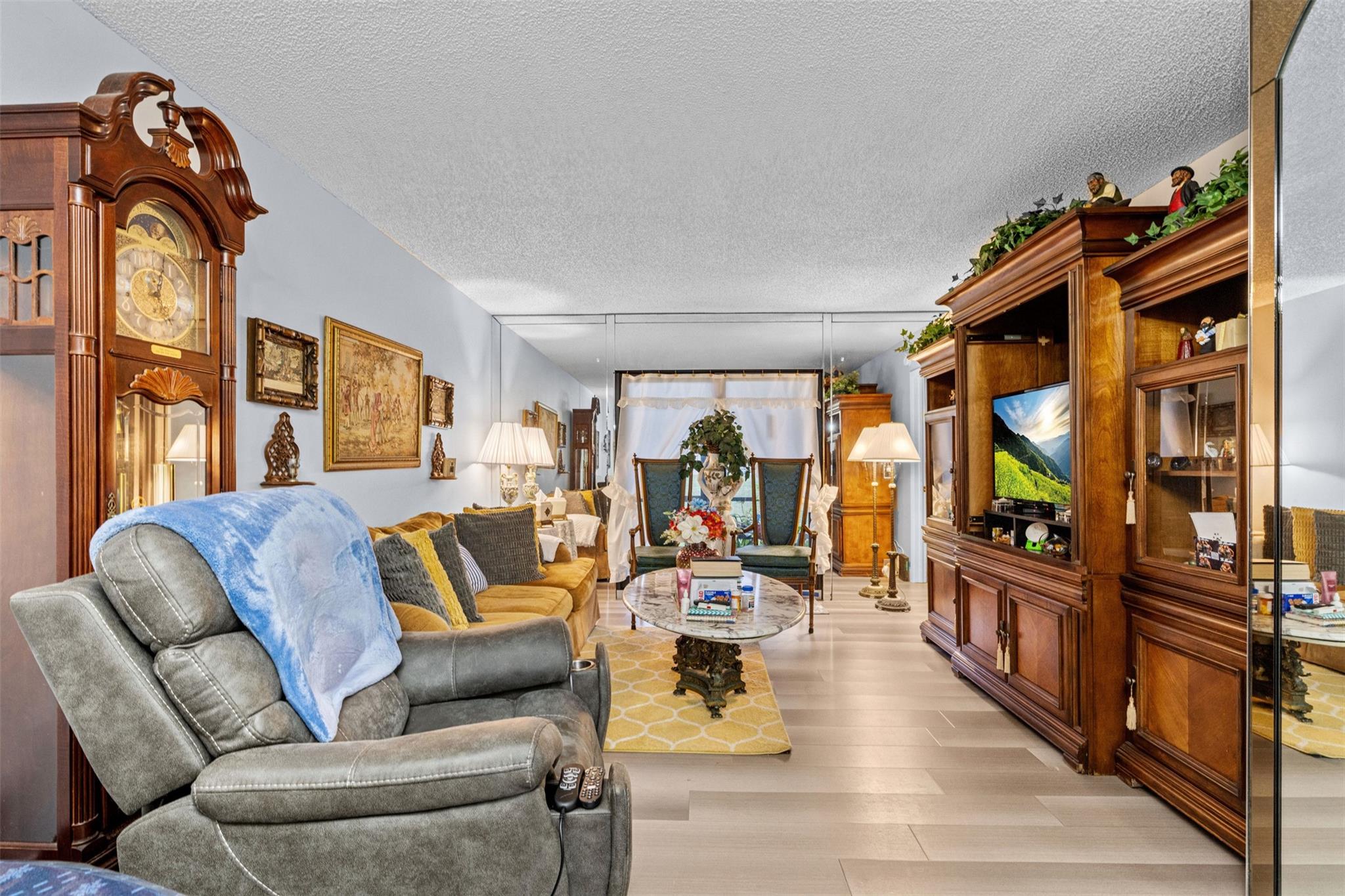 Sunrise Lakes - Residential