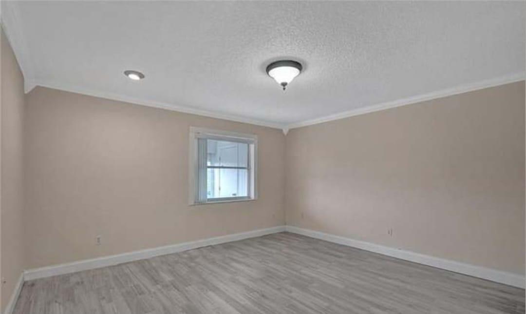 Oaks Condo - Residential Lease