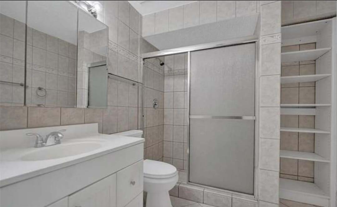 Oaks Condo - Residential Lease