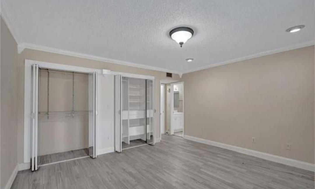 Oaks Condo - Residential Lease