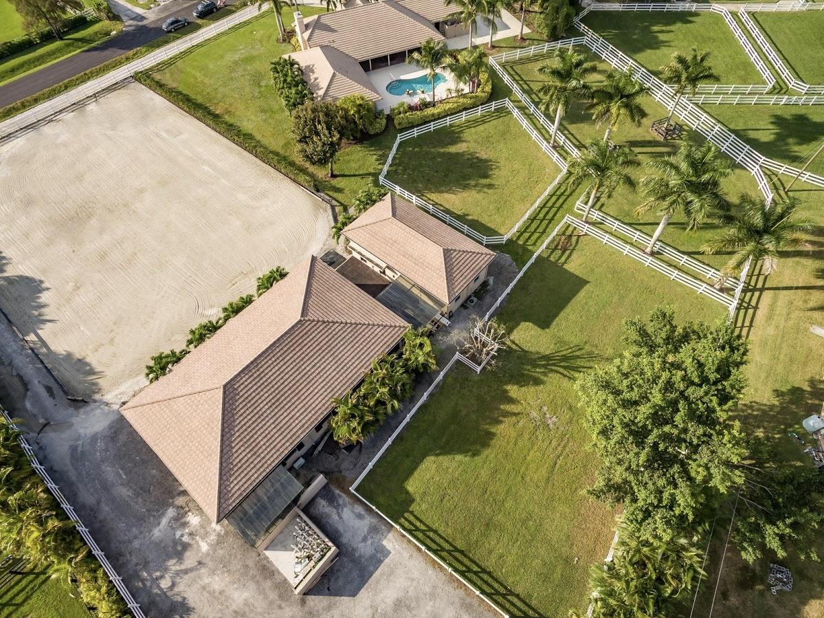 SADDLE TRAIL PARK OF WELL - Residential