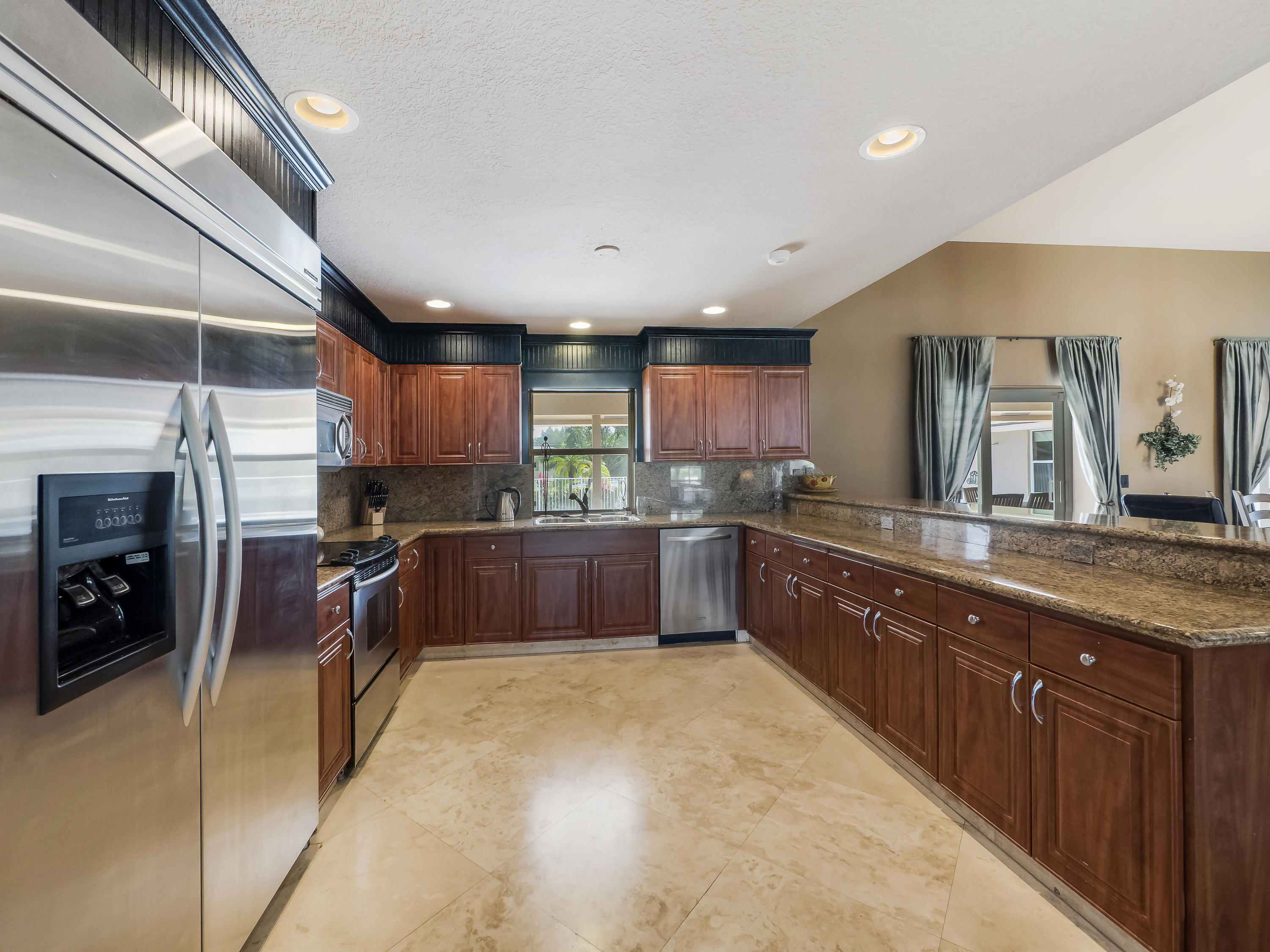 SADDLE TRAIL PARK OF WELL - Residential