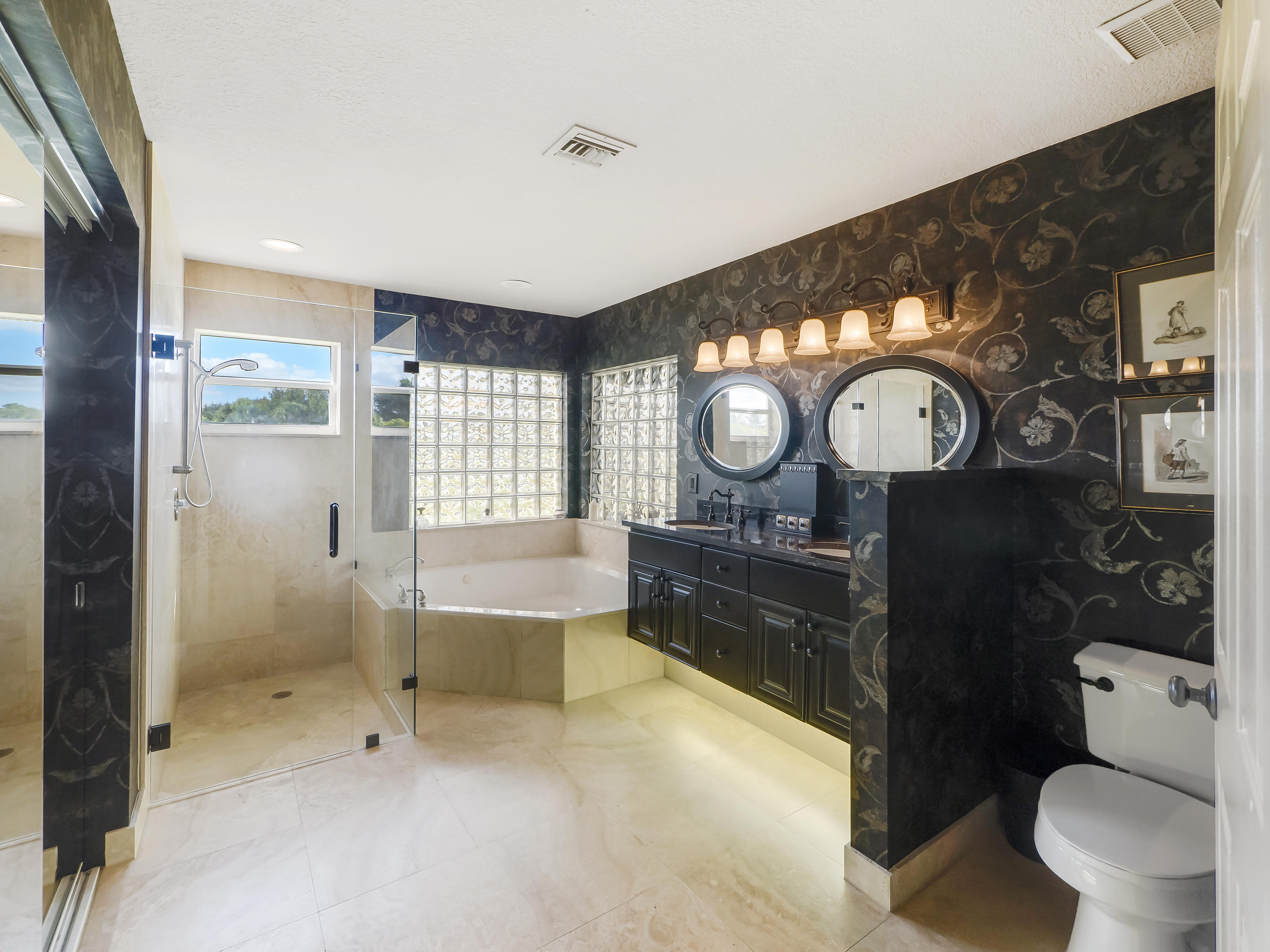 SADDLE TRAIL PARK OF WELL - Residential