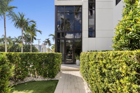 Tiny photo for 160 Andrews Avenue #3c, Delray Beach, FL 33483 (MLS # B26088313)