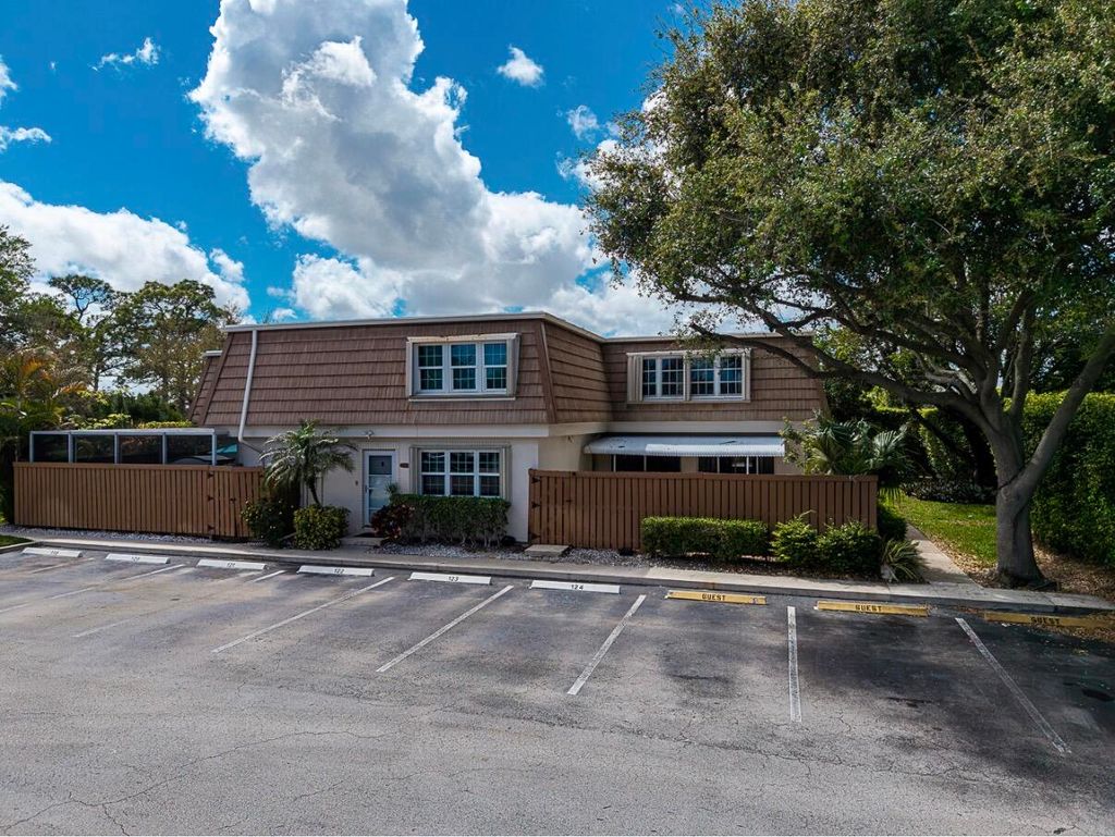 Photo of 4300 Hazel Avenue #D, Palm Beach Gardens, FL 33410 (MLS # R11162928)