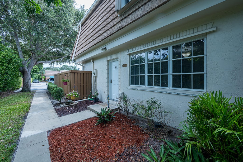 Photo of 4300 Hazel Avenue #D, Palm Beach Gardens, FL 33410 (MLS # R11162928)