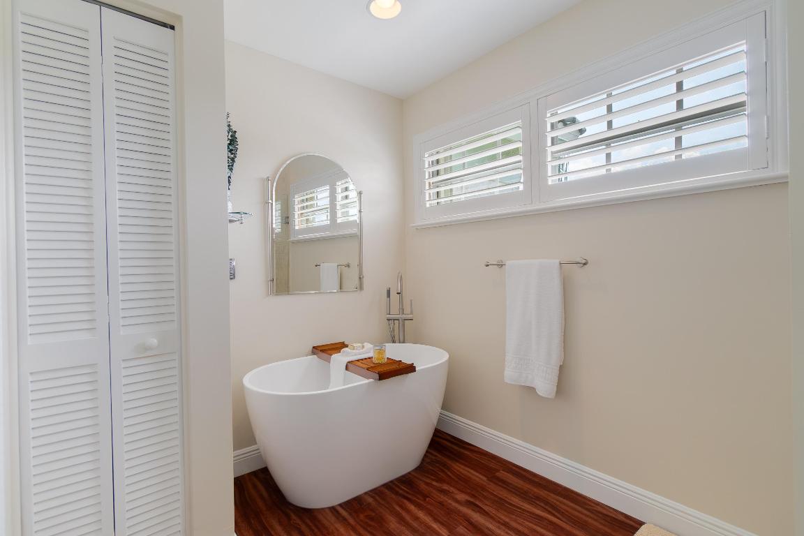 LAKEFIELD OF THE LANDINGS AT WELLINGTON 1 - Residential