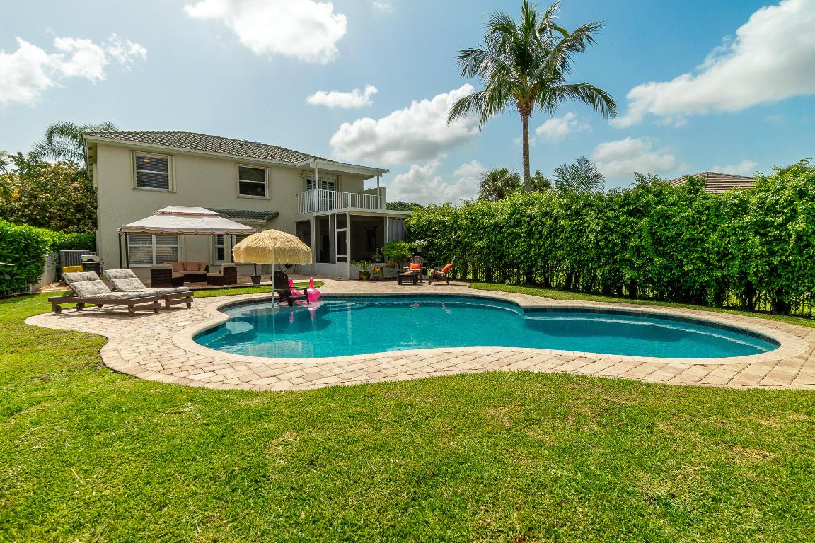 LAKEFIELD OF THE LANDINGS AT WELLINGTON 1 - Residential