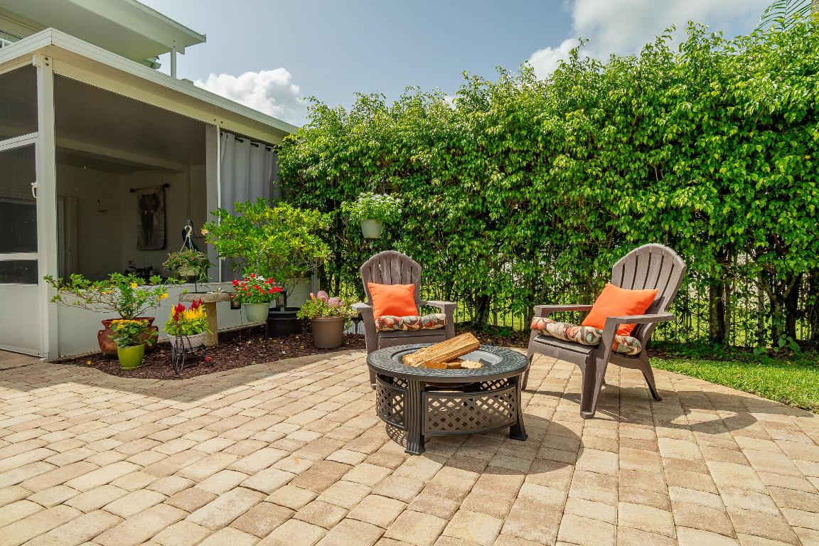 LAKEFIELD OF THE LANDINGS AT WELLINGTON 1 - Residential