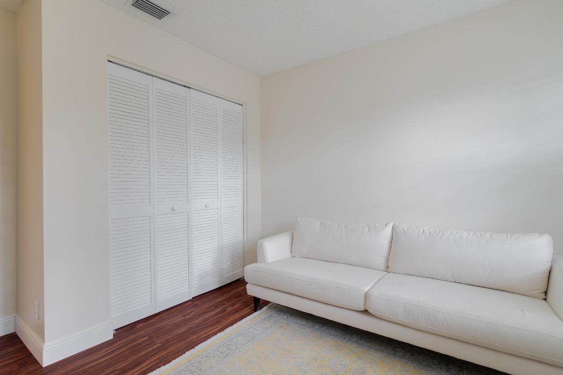 LAKEFIELD OF THE LANDINGS AT WELLINGTON 1 - Residential