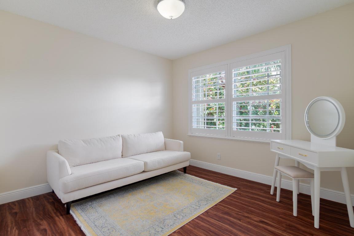 LAKEFIELD OF THE LANDINGS AT WELLINGTON 1 - Residential