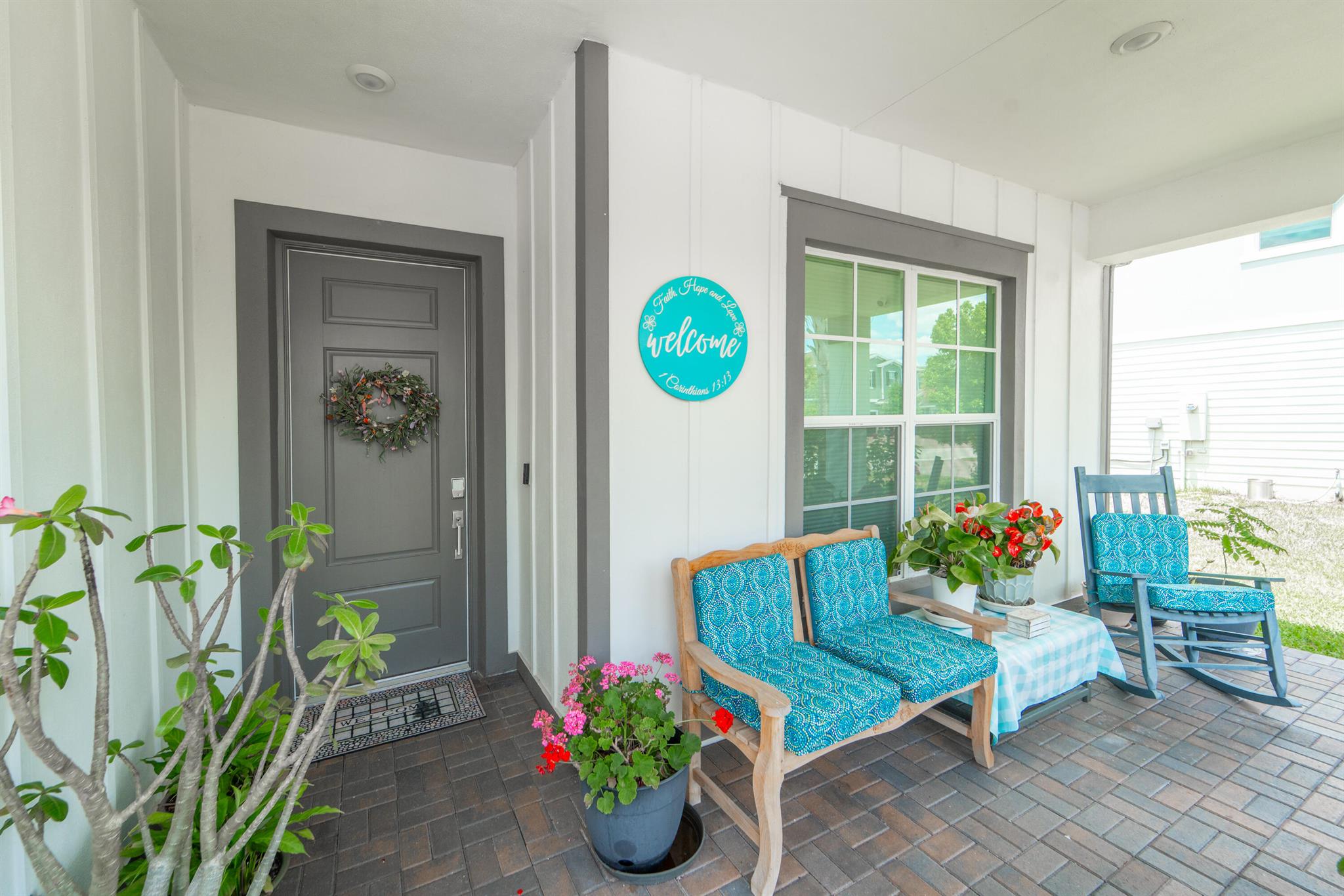 19404 Broad Shore Walk Walk