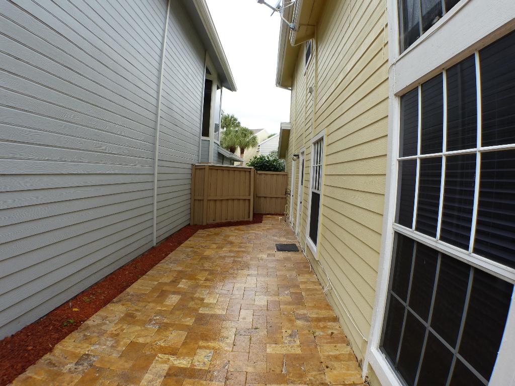 FAIRFIELD AT BOCA 5 OF CEDAR GROVE - Residential Lease