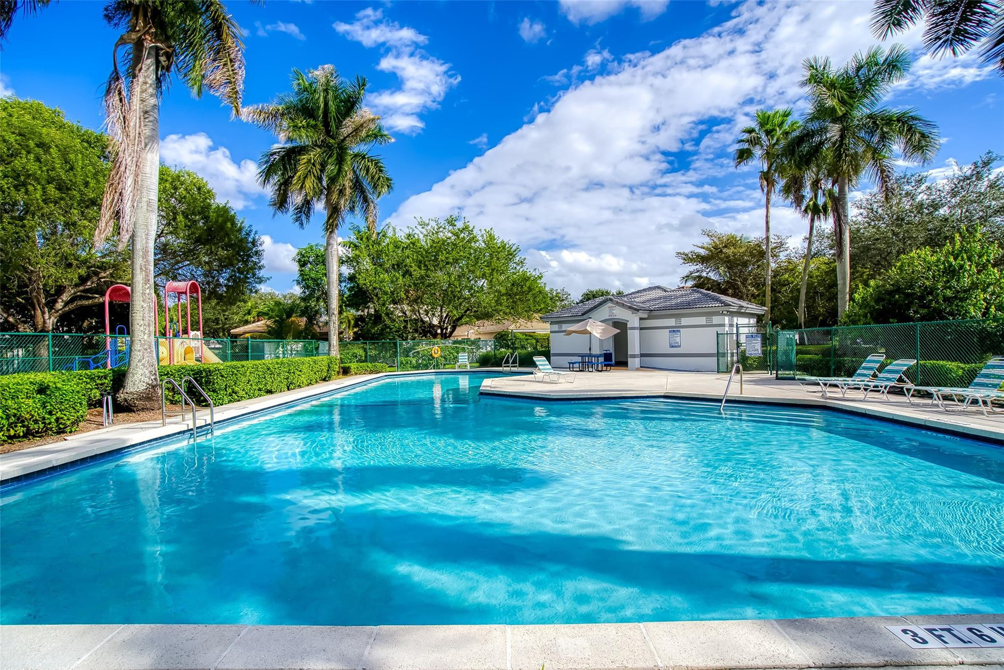 Lakes Of Newport II 158-2 - Residential