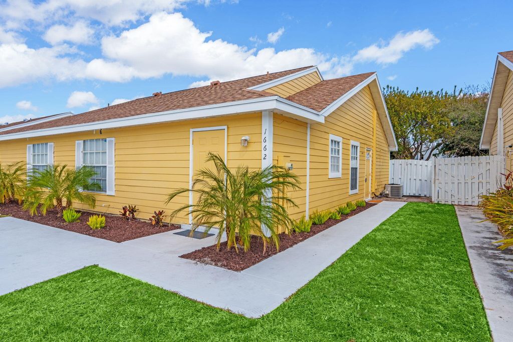 Photo of 1662 Royal Forest Court, West Palm Beach, FL 33406 (MLS # R11162293)