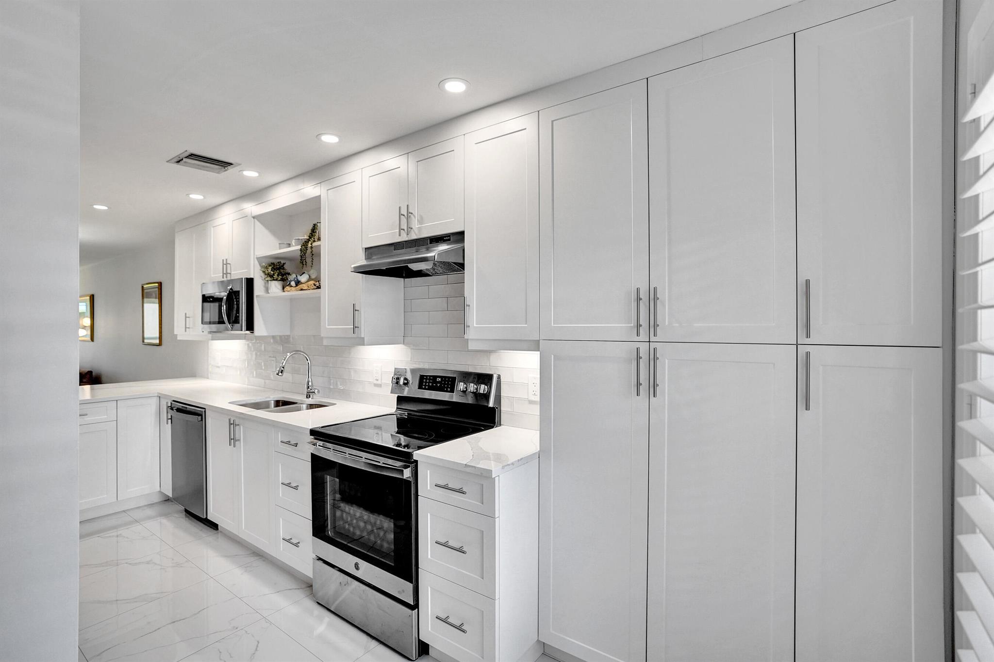 1150 Boxwood Drive 101