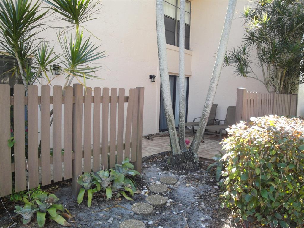 SOUTHPORT AT HUNTERS RUN CONDO - Residential