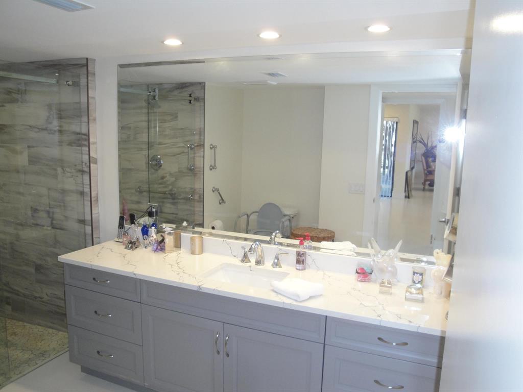 SOUTHPORT AT HUNTERS RUN CONDO - Residential