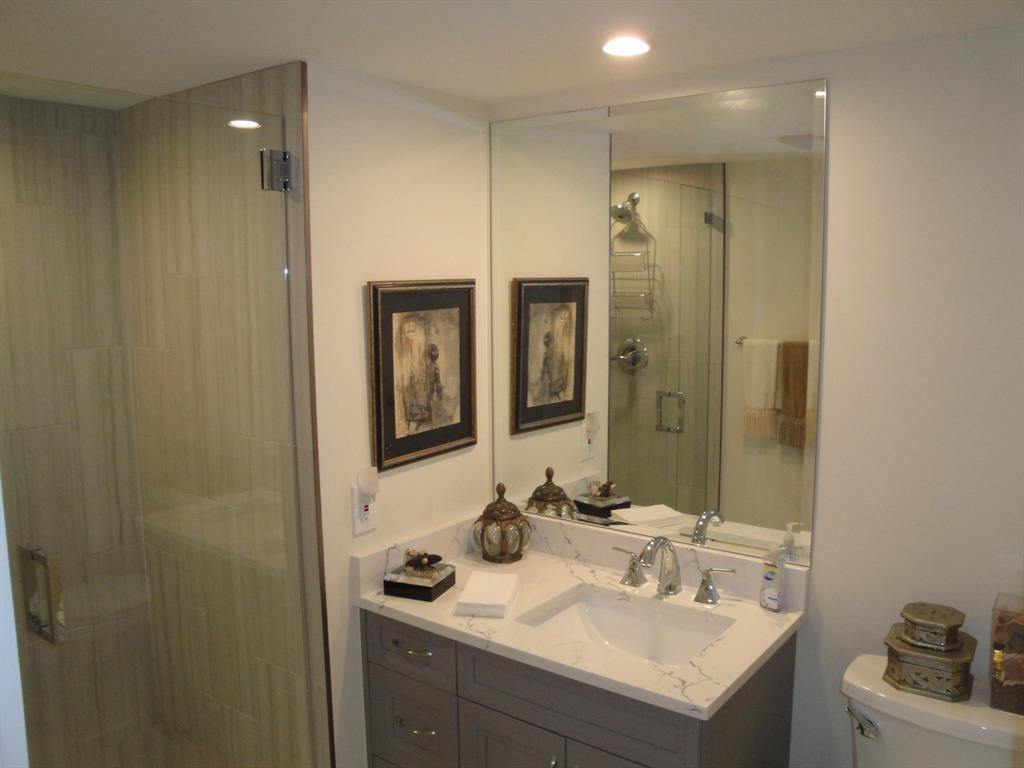 SOUTHPORT AT HUNTERS RUN CONDO - Residential