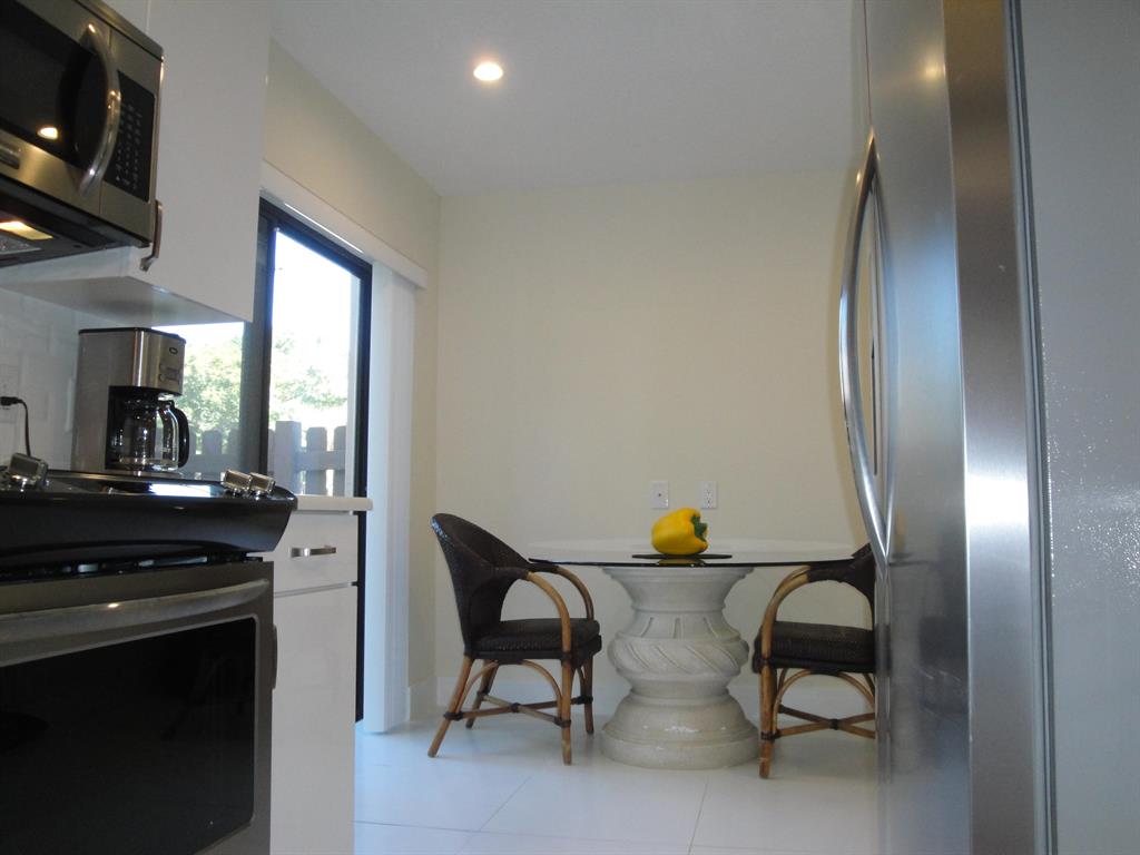 SOUTHPORT AT HUNTERS RUN CONDO - Residential