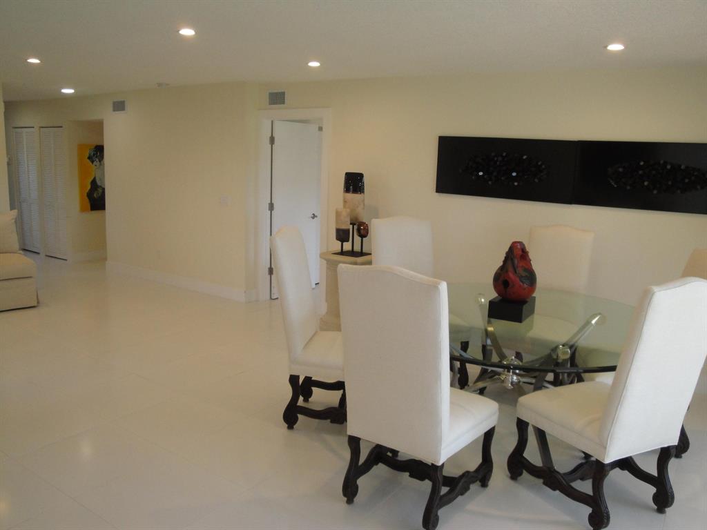 SOUTHPORT AT HUNTERS RUN CONDO - Residential