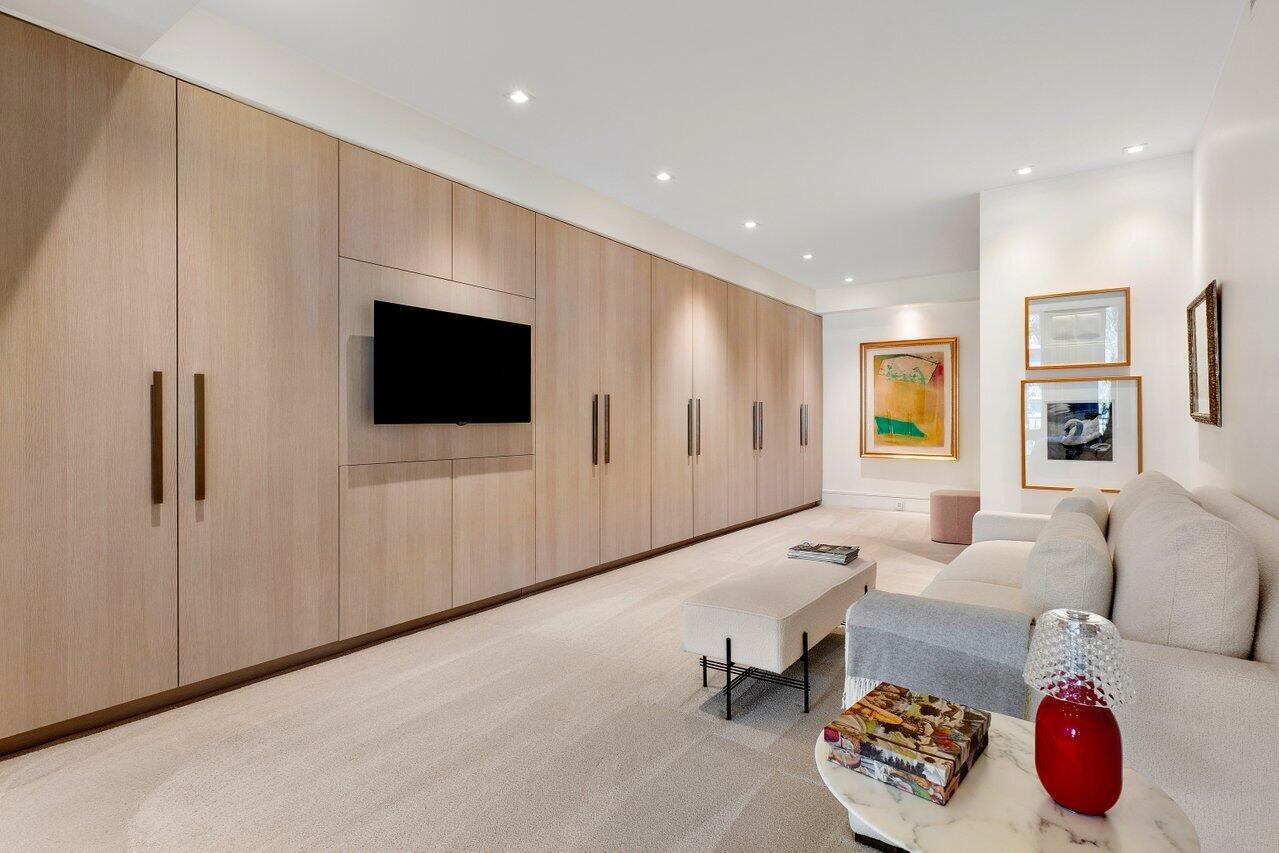 TWO THOUSAND CONDO - Residential