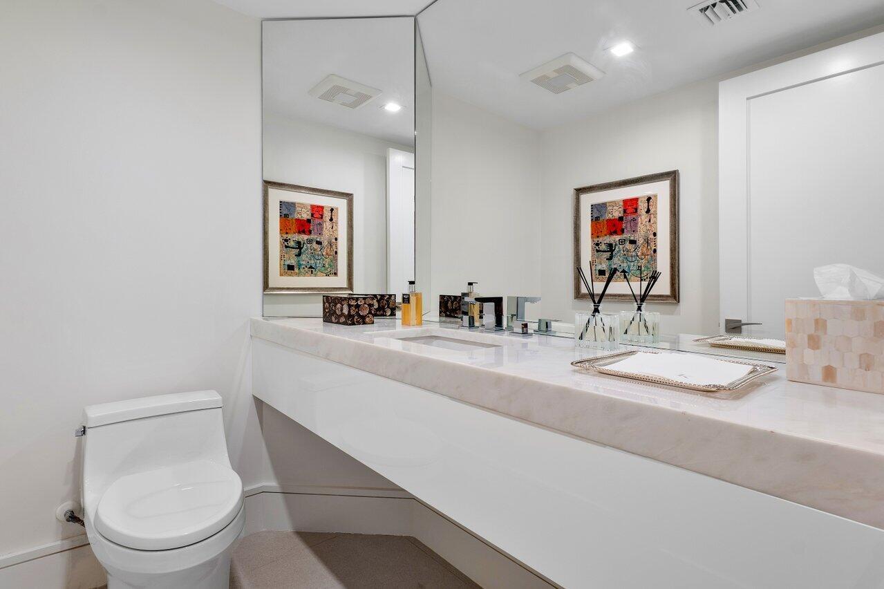 TWO THOUSAND CONDO - Residential