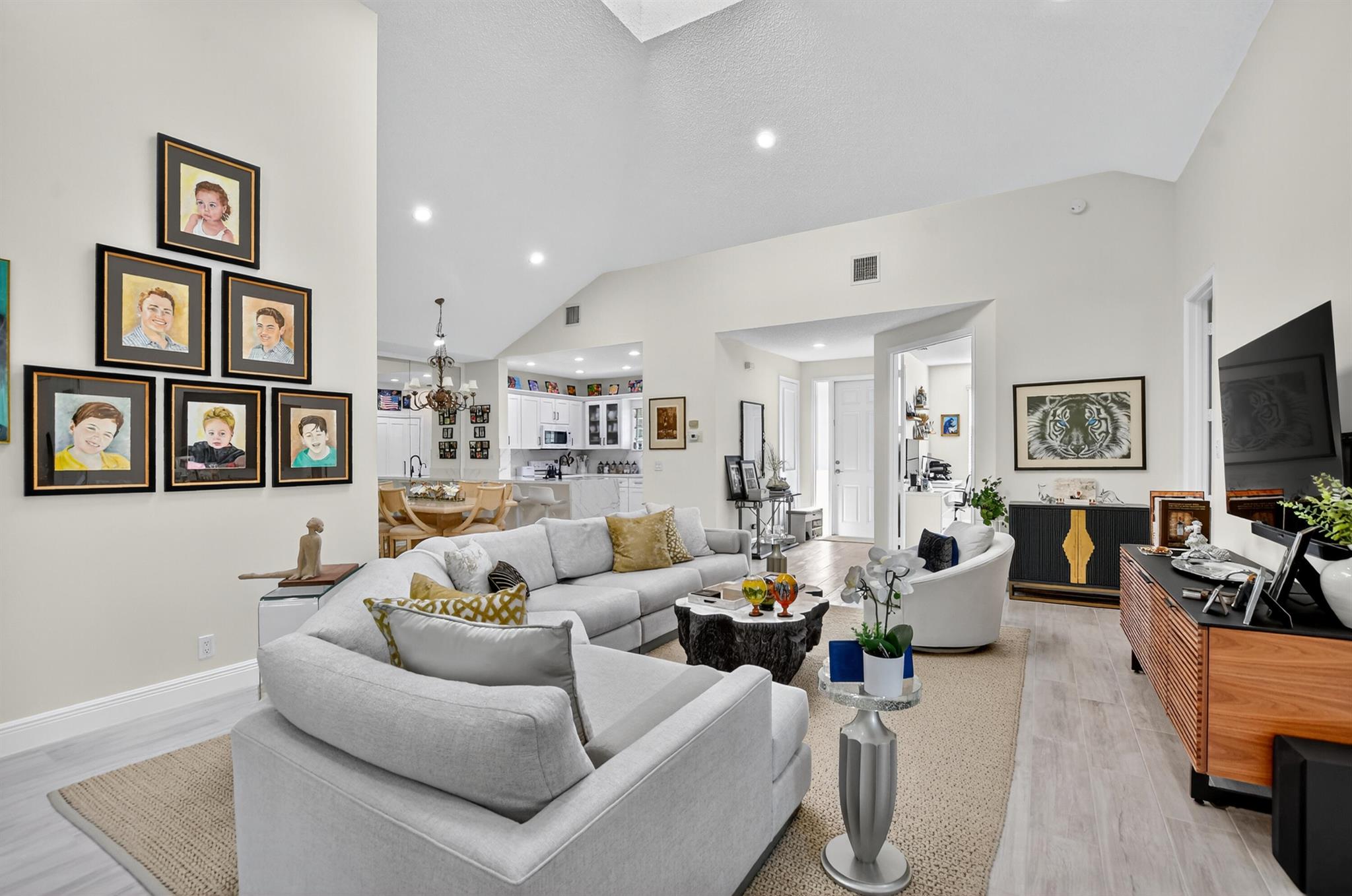 THE COVE - Residential