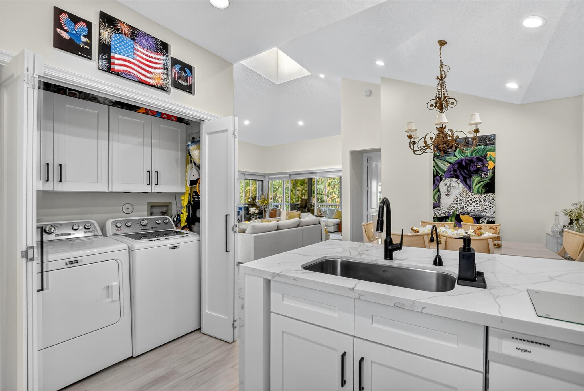 THE COVE - Residential