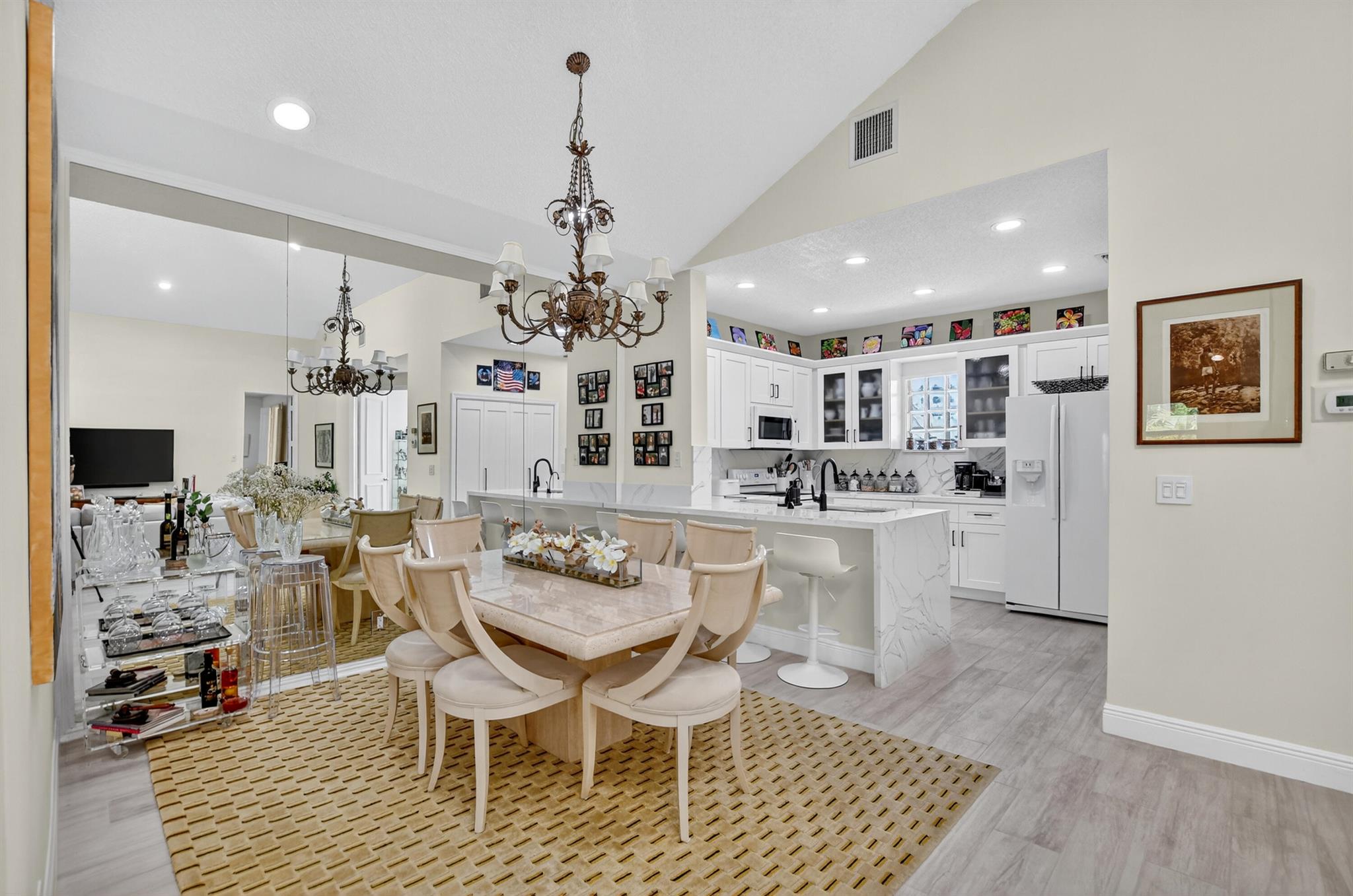 THE COVE - Residential